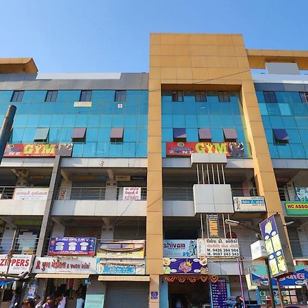 Hotel Tulip Plaza Ahmedabad Exterior photo