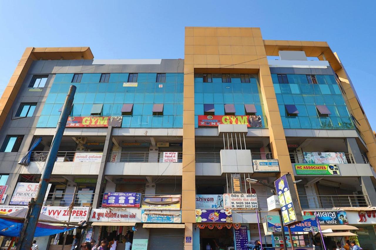 Hotel Tulip Plaza Ahmedabad Exterior photo
